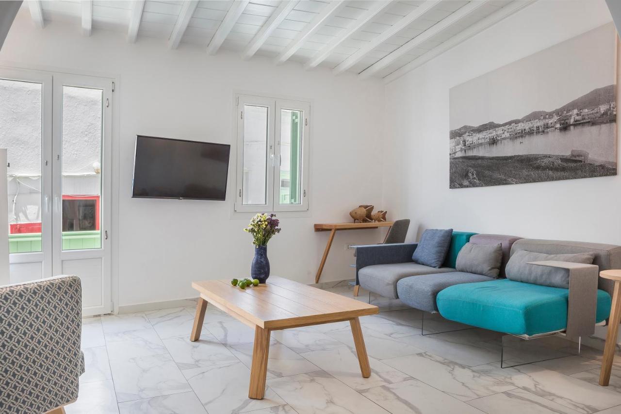 Kostantis Town Suites Mykonos Town Bagian luar foto