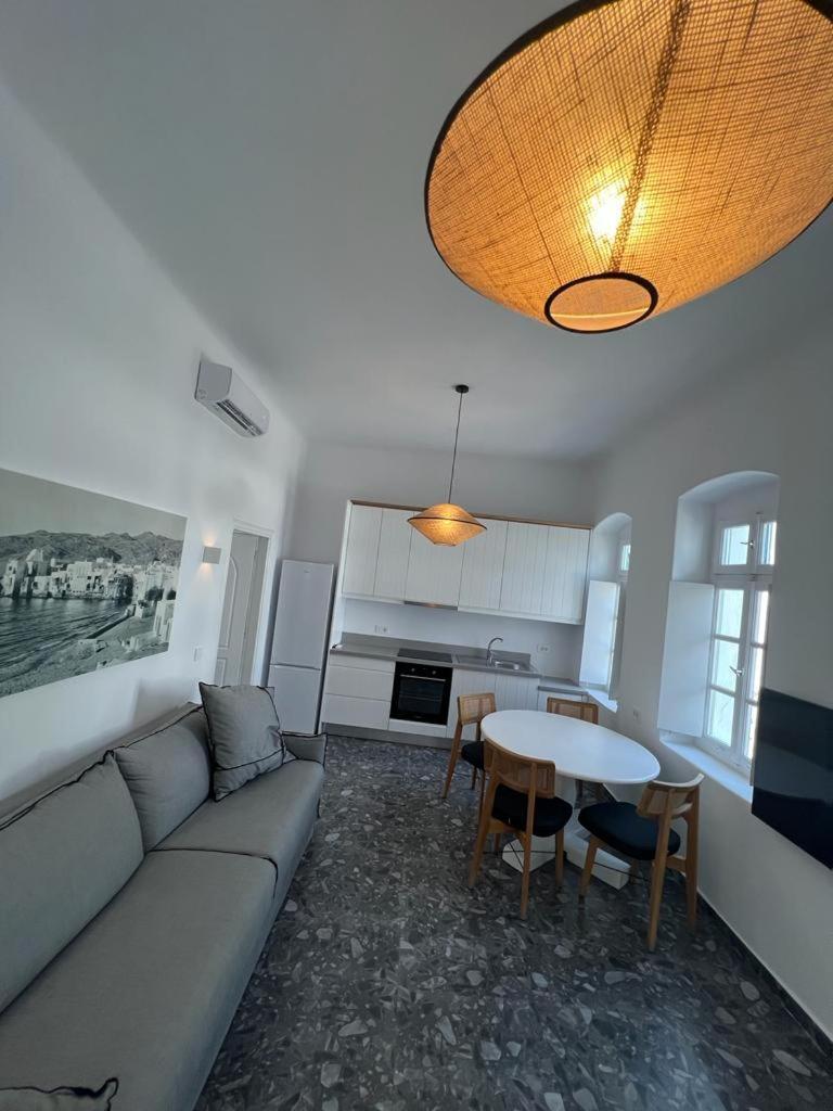 Kostantis Town Suites Mykonos Town Bagian luar foto