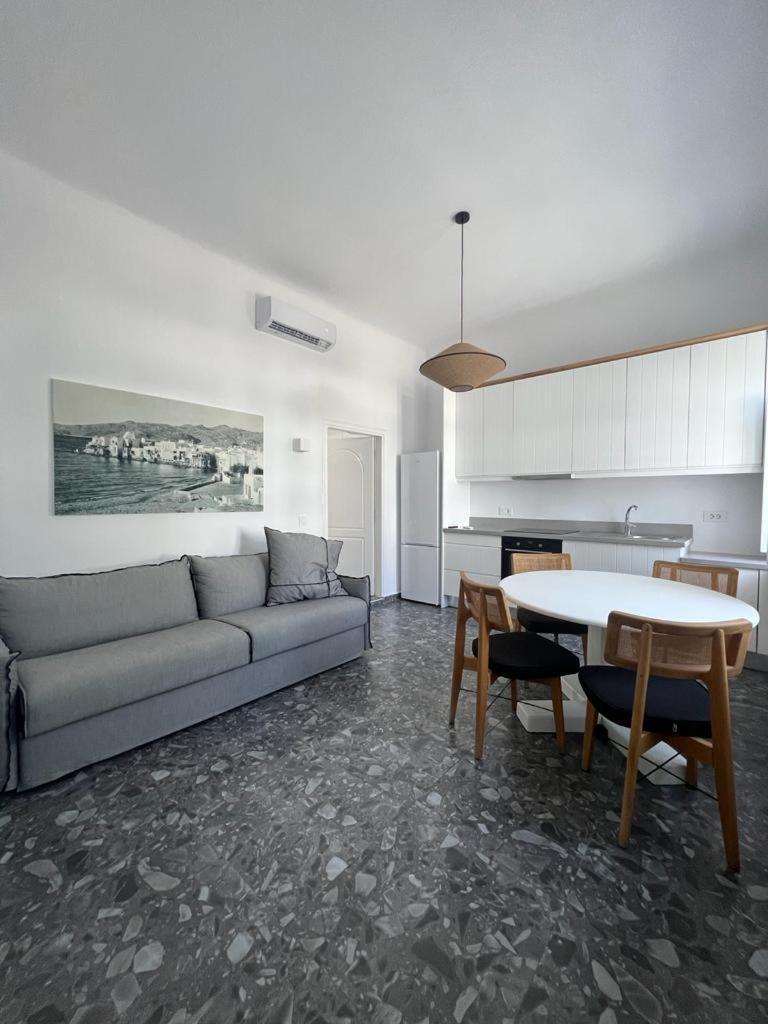 Kostantis Town Suites Mykonos Town Bagian luar foto